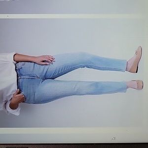 Old Navy Wow straight high rise stretch blue jeans light wash 5 pocket 18 NEW…